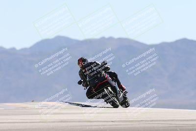 media/Oct-13-2025-Moto Forza (Mon) [[a66d839500]]/3-B Group/Session 4 (Turn 9)/